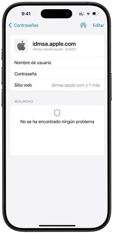 Toca la entrada y luego pulsa sobre los puntos que ocultan la contraseña para verla. También puedes copiarla allí donde la necesites.